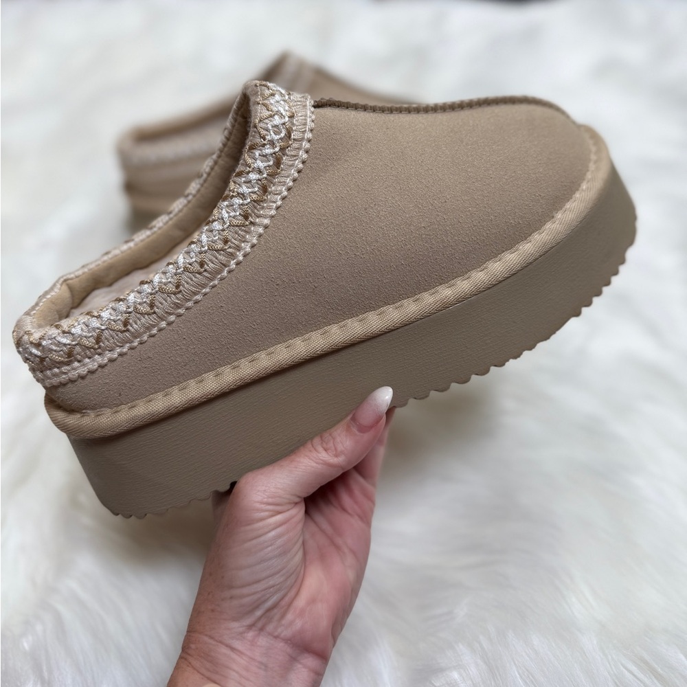 Ugg TAZZ Look-alike Mustard Seed Worn Once